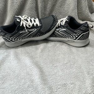 Women’s Brooks Levitate